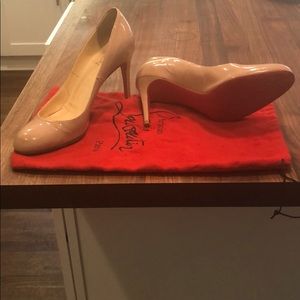 Christian Louboutin nude patent leather pumps